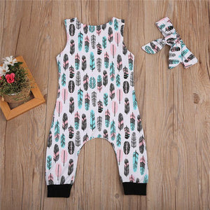 Pastell Feather Onesie mit Stirnband